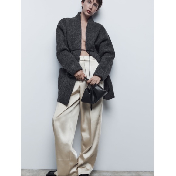 METAL PLATE LEATHER SHOULDER BAG ECRU COLOR - Picture 2 of 13